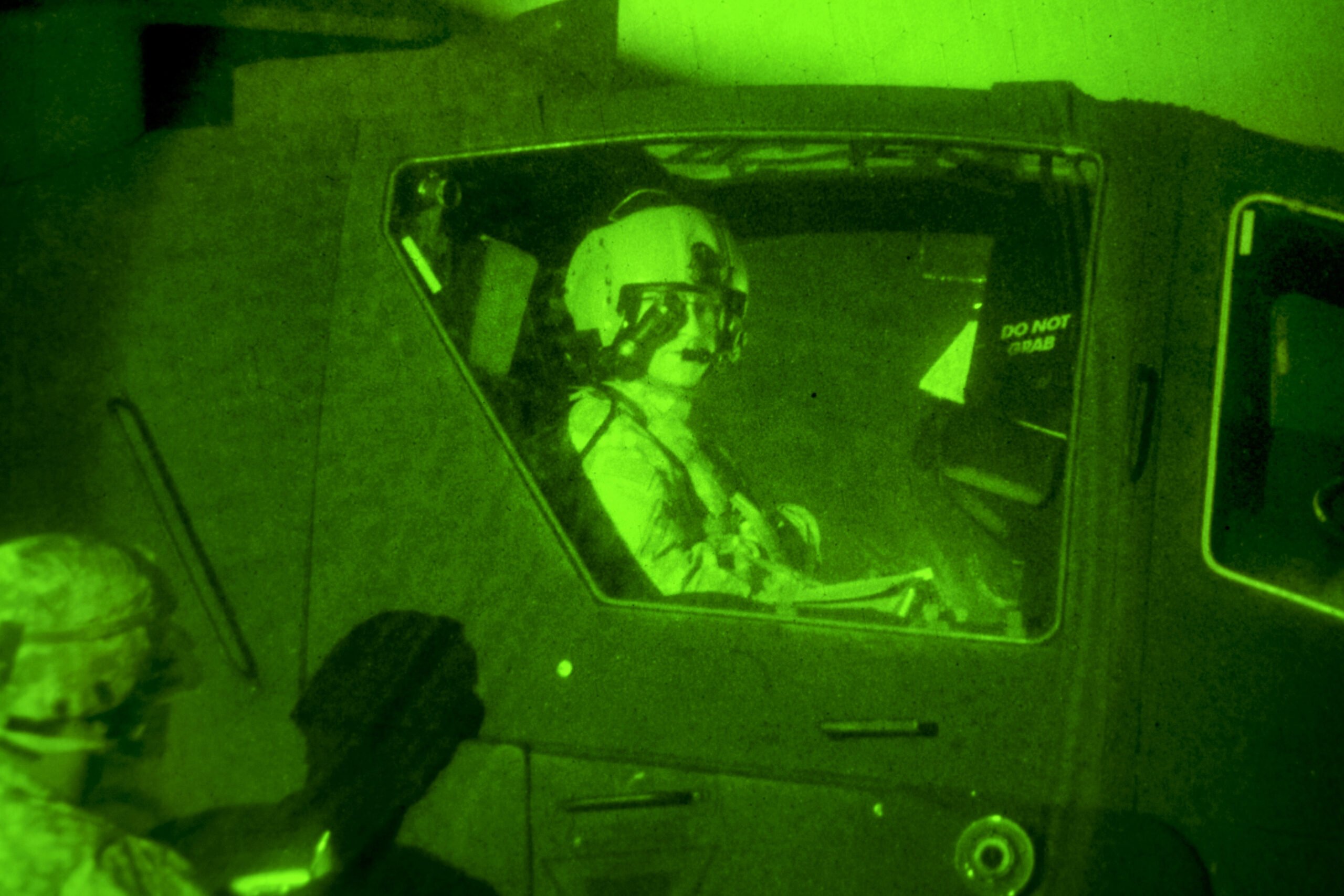 sc guard apaches train to refuel at night sc guard apaches train to refuel at night
