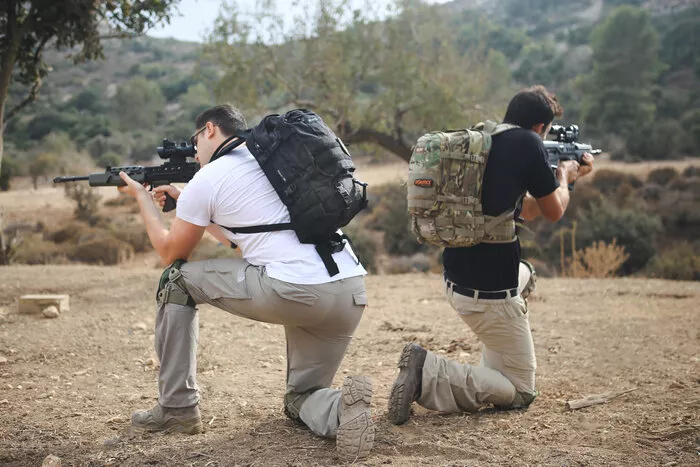 soldiers with airsoft tactical backpack.jpg soldiers with airsoft tactical backpack.jpg